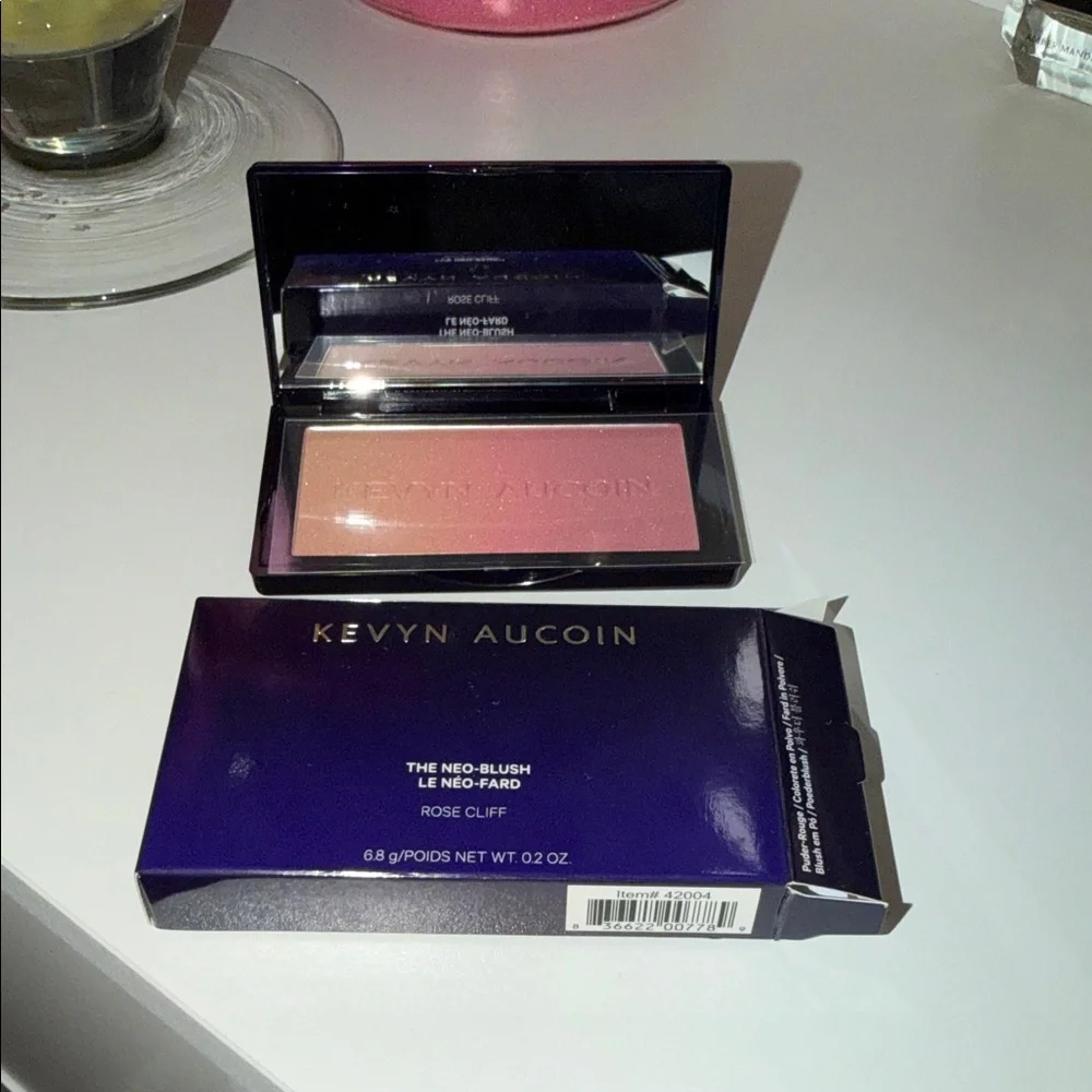 Kevyn Aucoin Blush in Rose Cliff